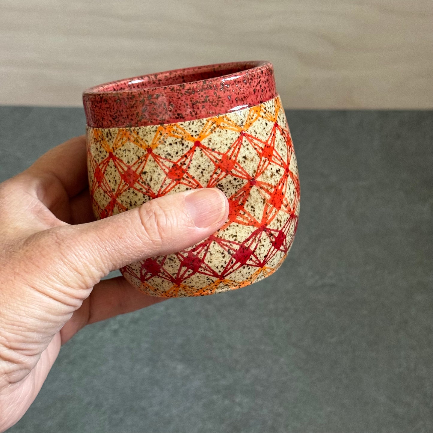 Ombre Orange-Red Tangled Cup