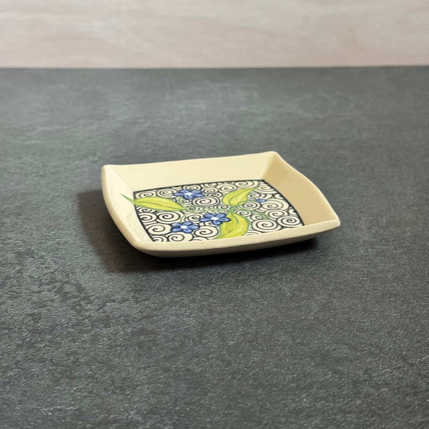 Forget-Me-Nots Tray - 4.5 inches